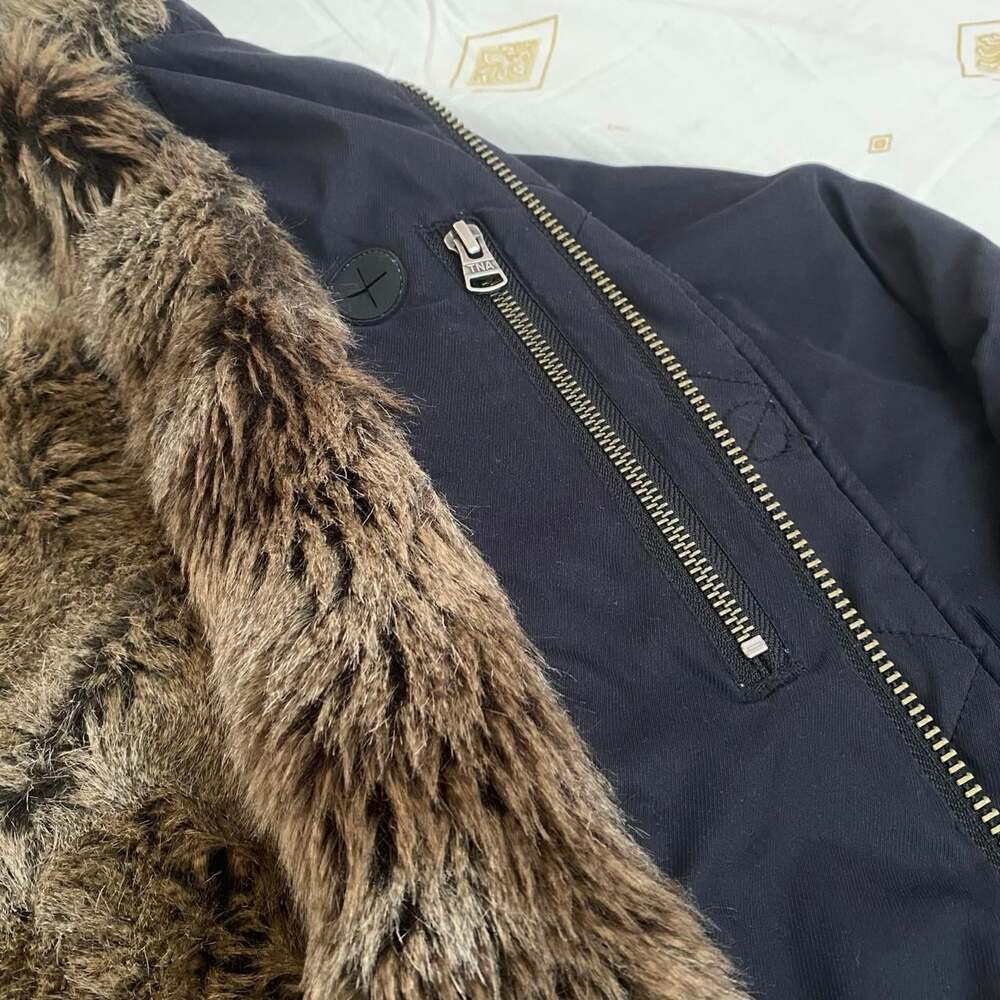 vintage 2000s aritzia TNA black fur lined parka jacket - Picture 6 of 7